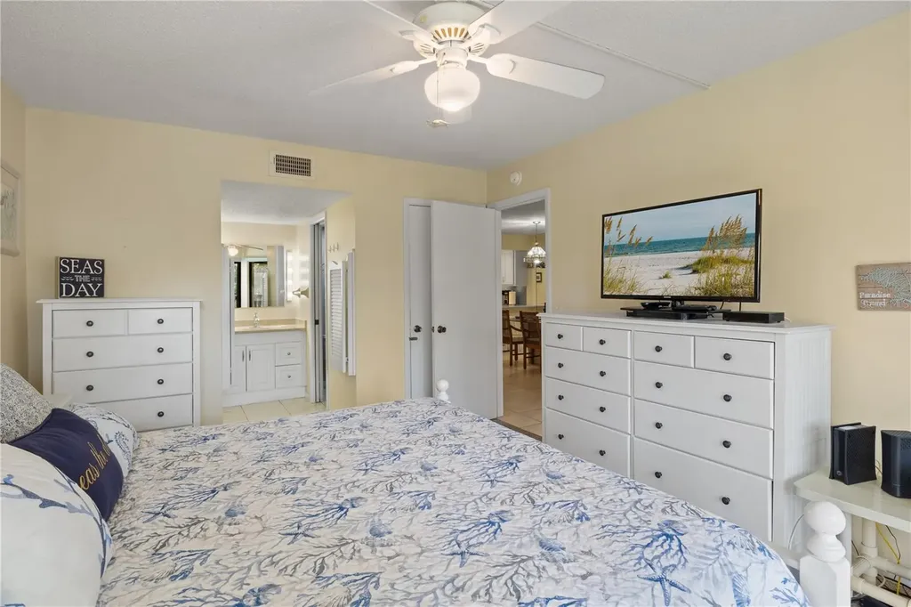 5608 Gulf Drive Holmes Beach FL 34217