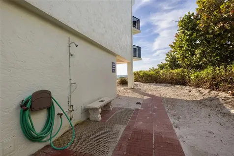 5608 Gulf Drive Holmes Beach FL 34217