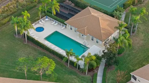 7040 Strand Circle Bradenton FL 34203