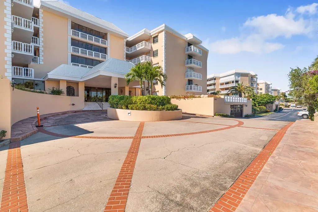 6500 Sunset Way St Pete Beach FL 33706