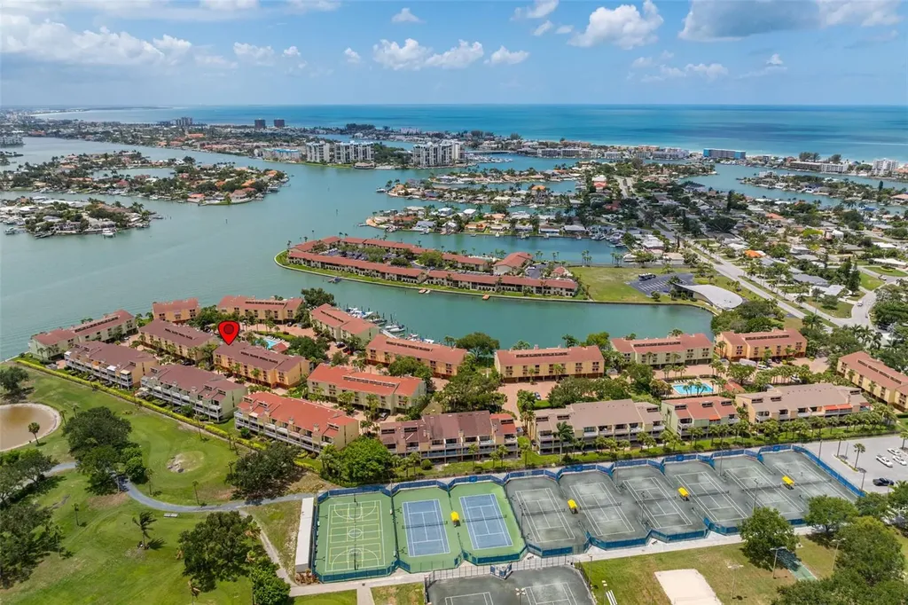 533 Sandy Hook Road Treasure Island FL 33706