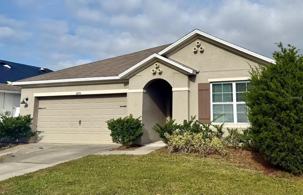 1895 Hickory Bluff Road Kissimmee FL 34744