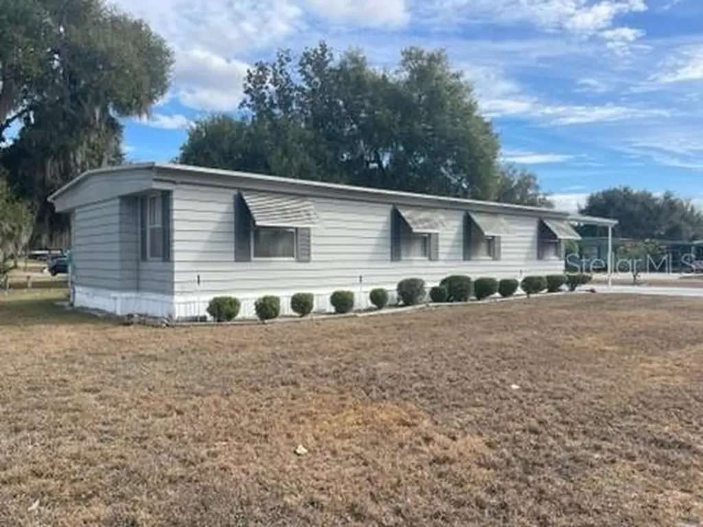 19 Bobcat Trail Wildwood FL 34785