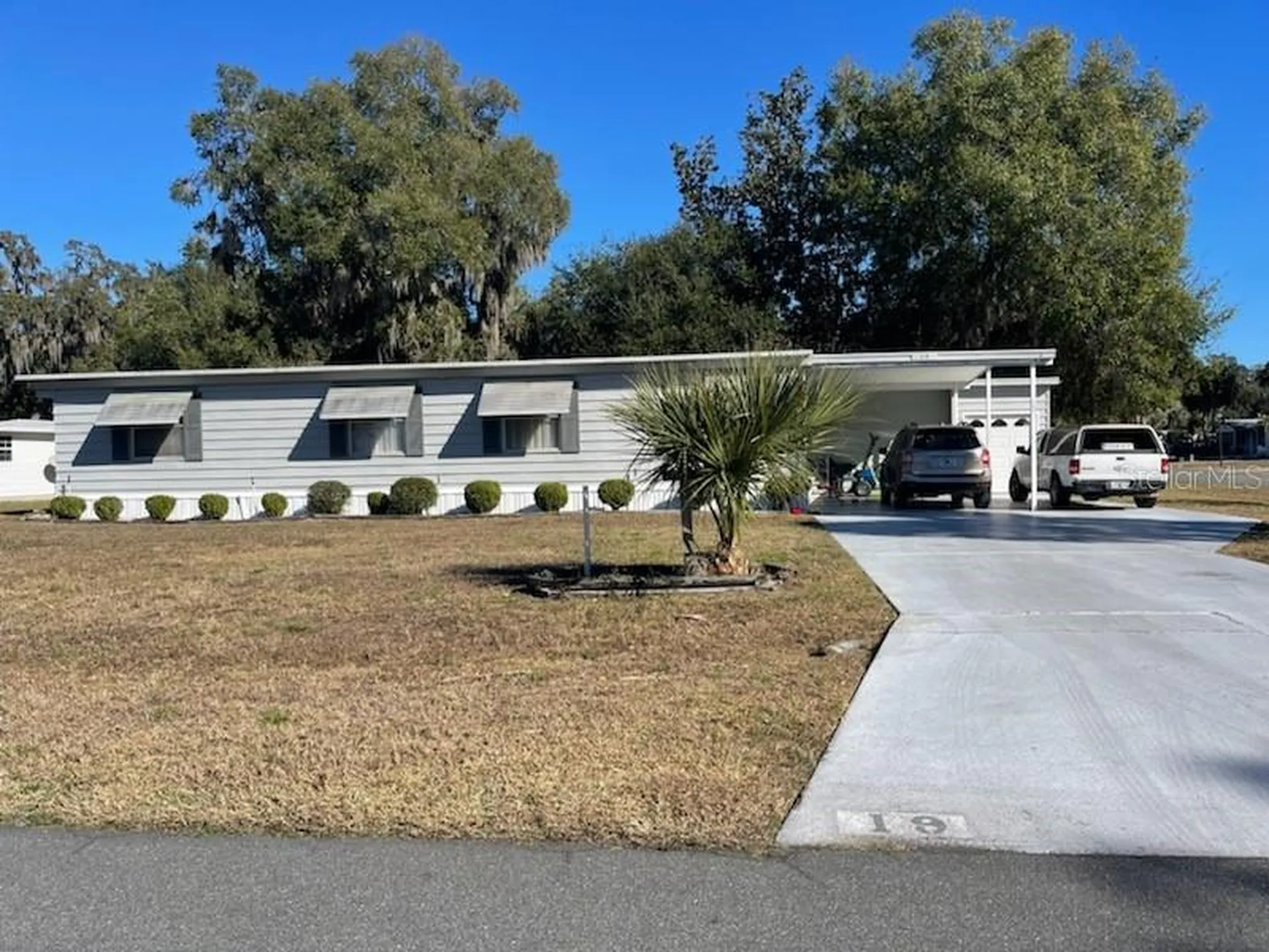 19 Bobcat Trail Wildwood FL 34785