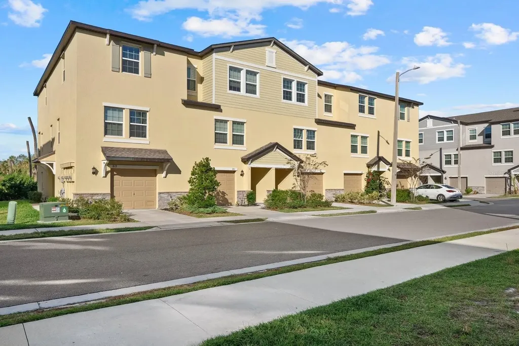 809 Tennyson Mill Circle Tampa FL 33619