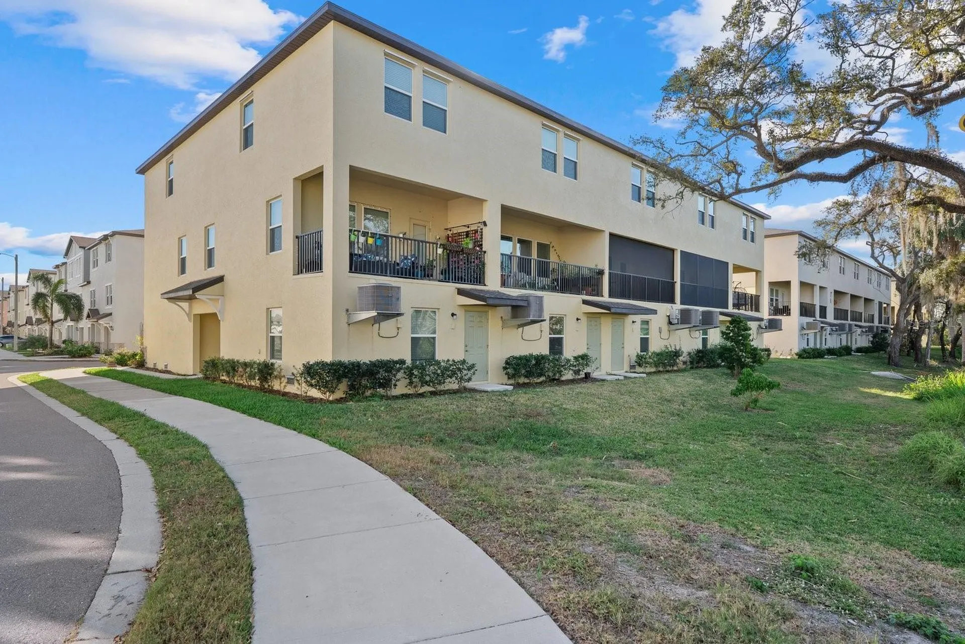 809 Tennyson Mill Circle Tampa FL 33619