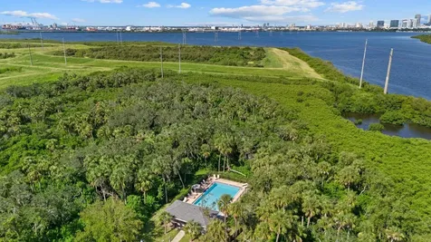 809 Tennyson Mill Circle Tampa FL 33619