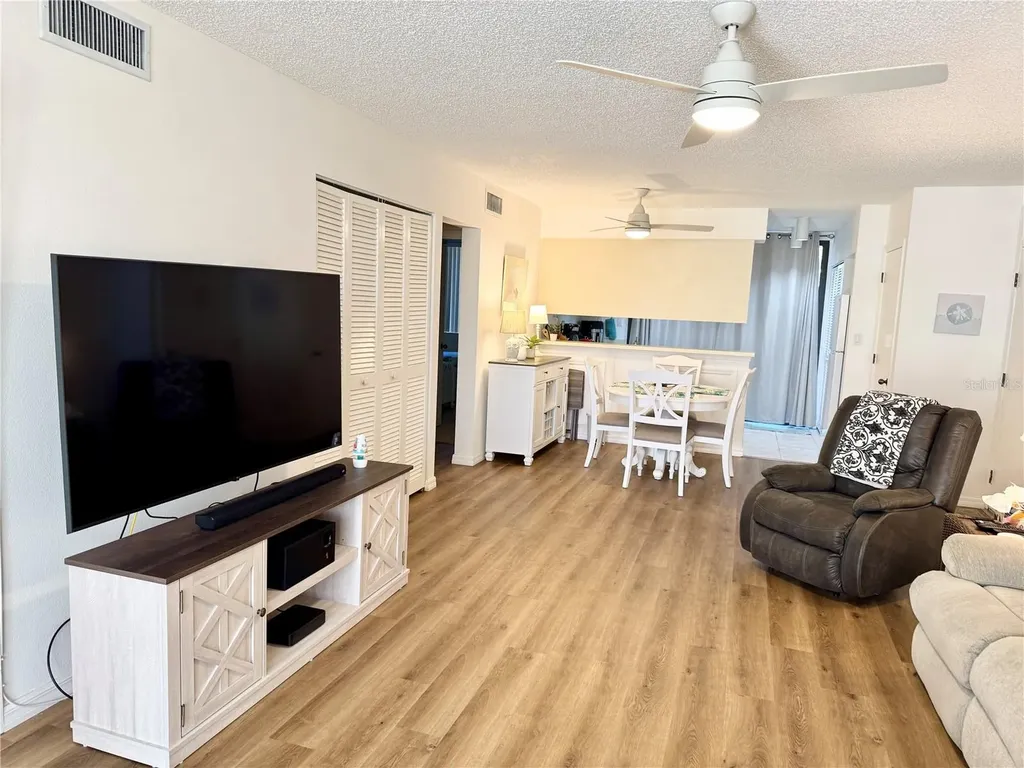5124 Harpers Croft Sarasota FL 34235