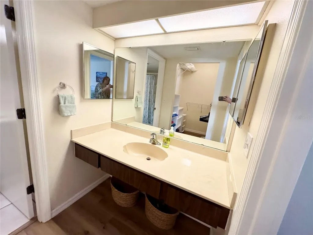 5124 Harpers Croft Sarasota FL 34235