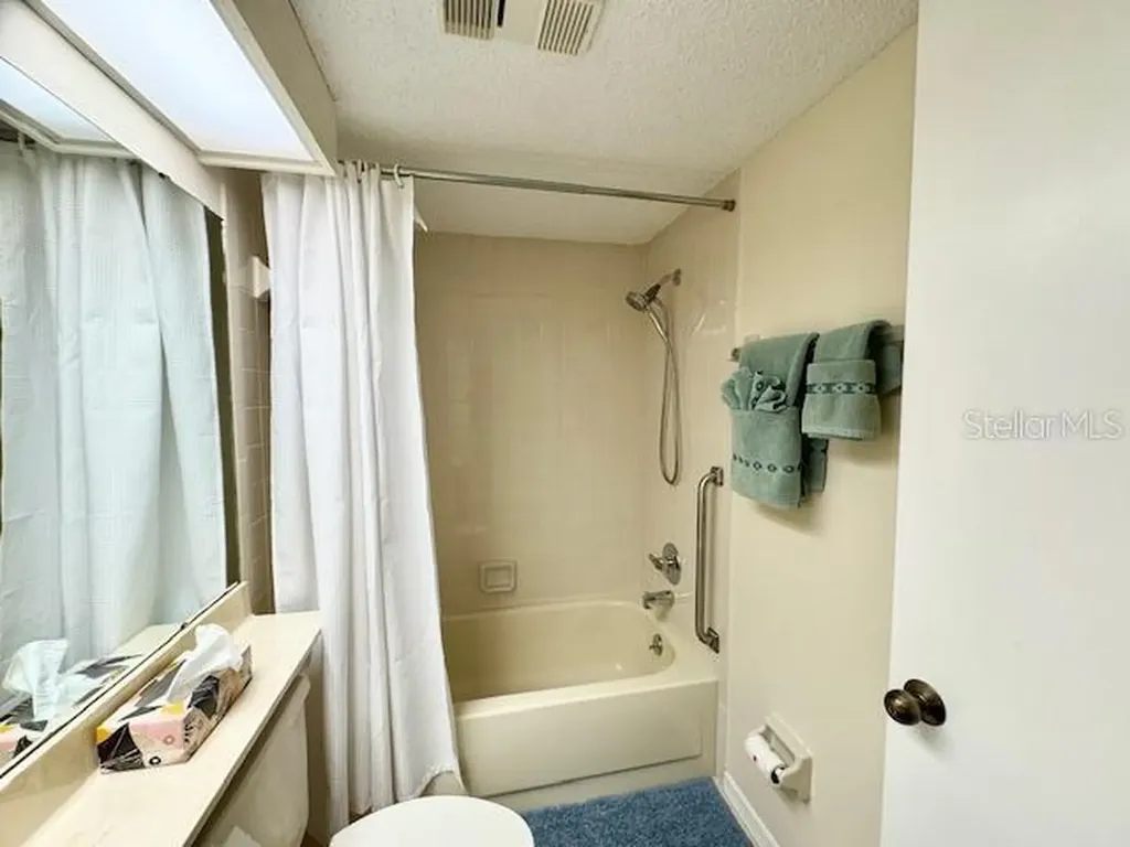 5124 Harpers Croft Sarasota FL 34235