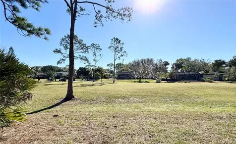 5124 Harpers Croft Sarasota FL 34235