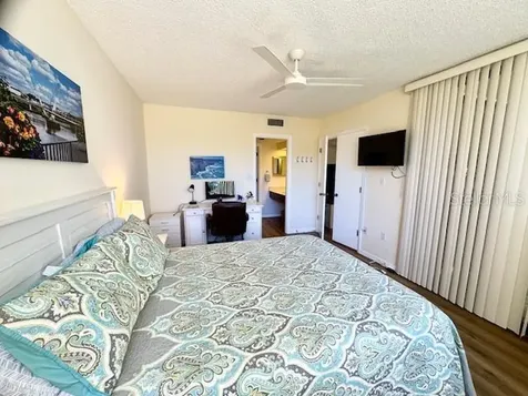 5124 Harpers Croft Sarasota FL 34235