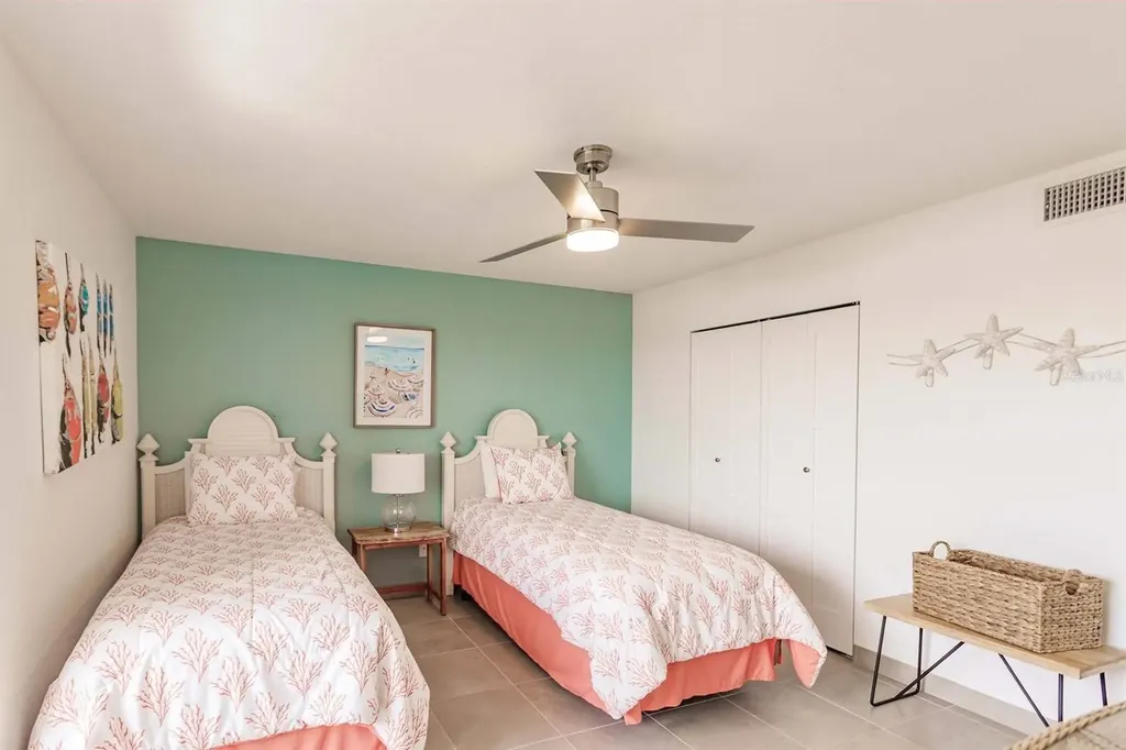 1125 W Peppertree Drive Sarasota FL 34242