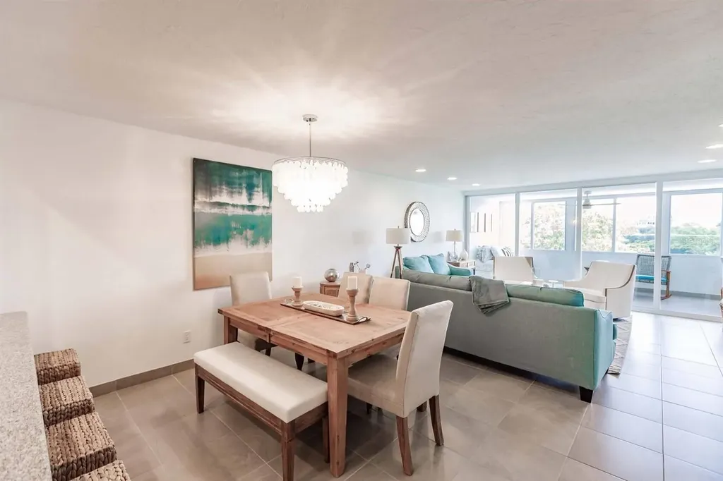 1125 W Peppertree Drive Sarasota FL 34242