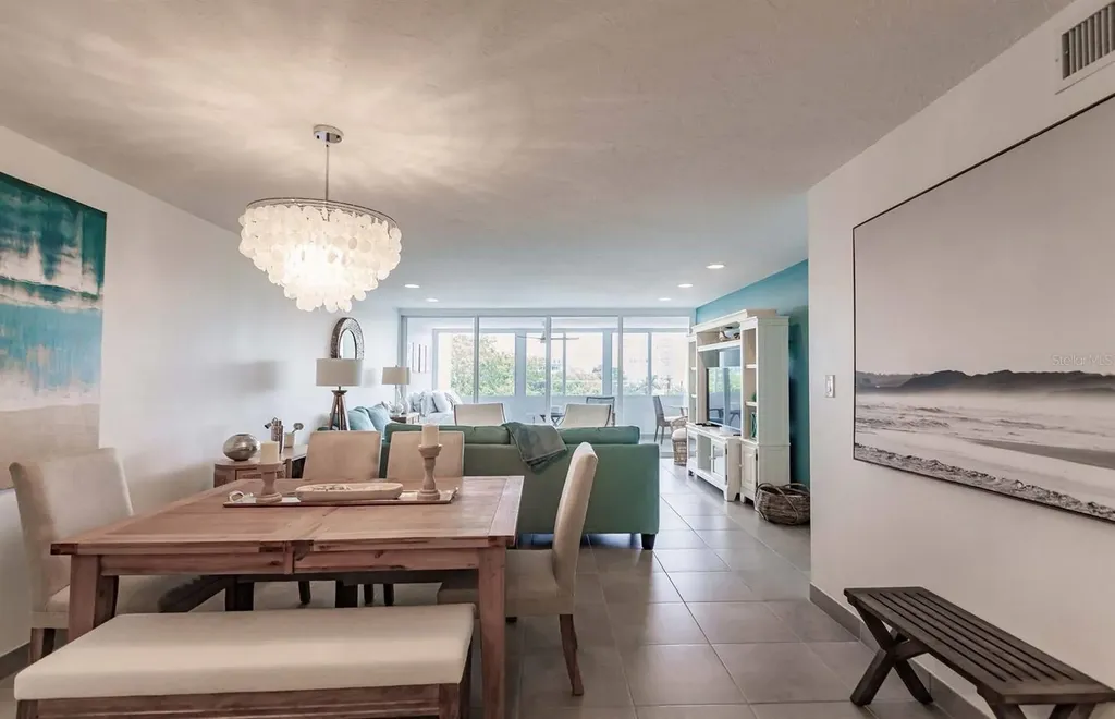 1125 W Peppertree Drive Sarasota FL 34242