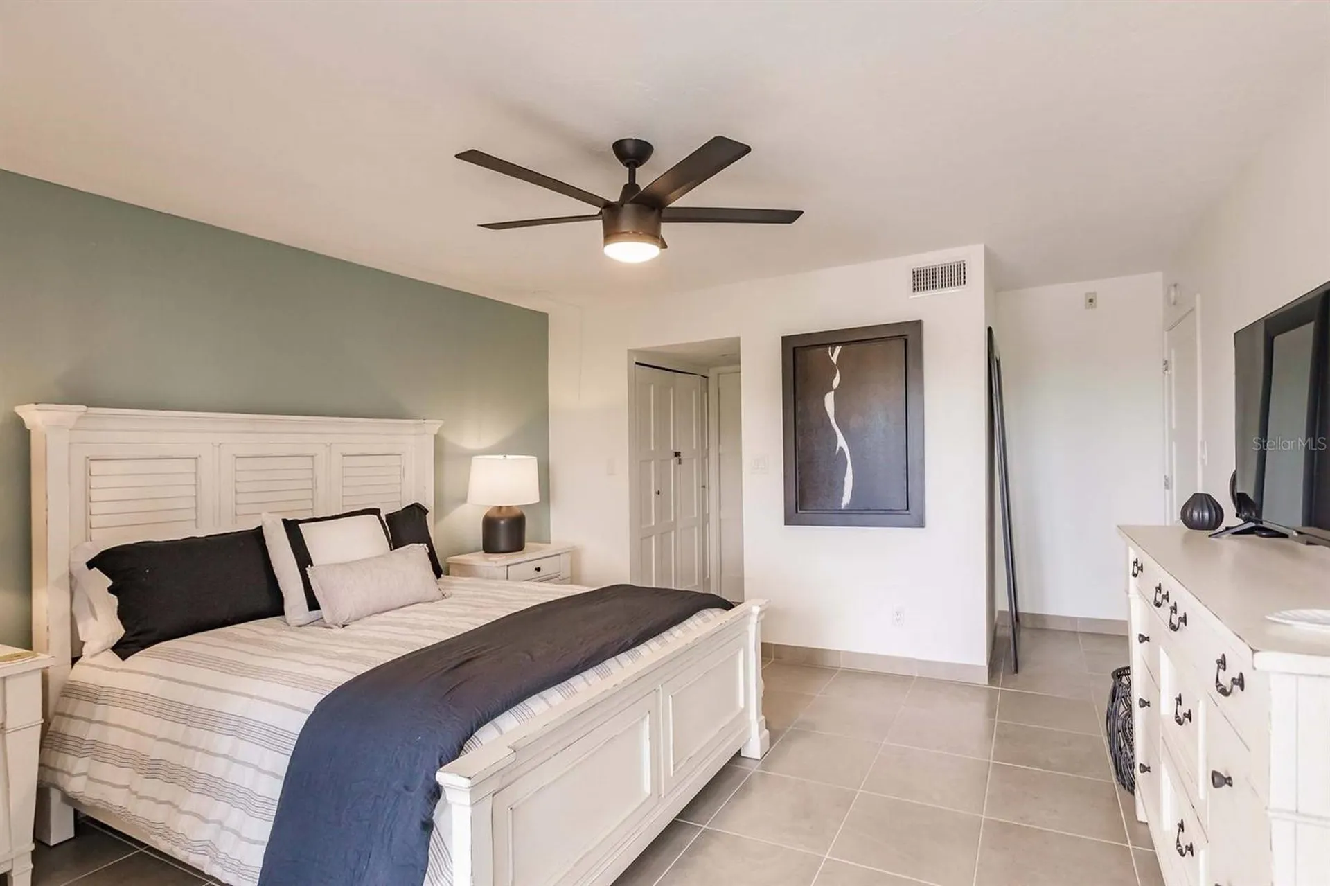 1125 W Peppertree Drive Sarasota FL 34242