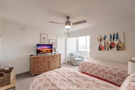1125 W Peppertree Drive Sarasota FL 34242