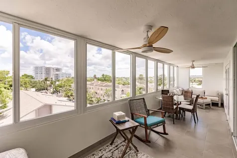 1125 W Peppertree Drive Sarasota FL 34242