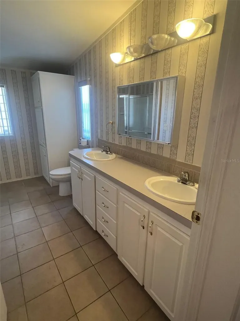 11300 124th Avenue Largo FL 33778