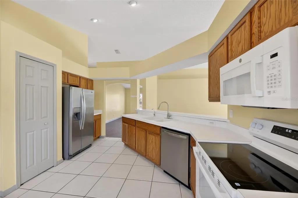 813 Cristelle Jean Drive Ruskin FL 33570