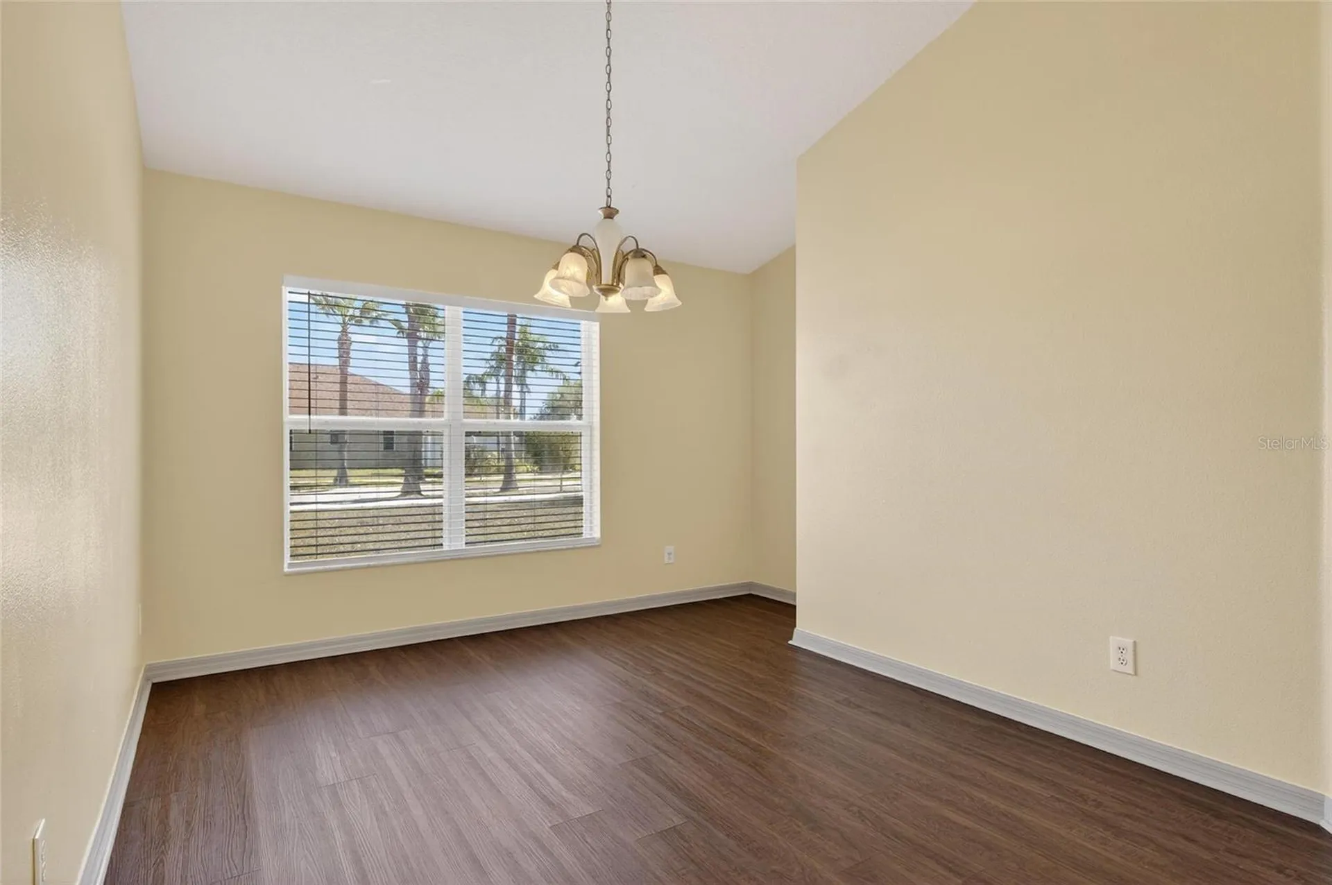 813 Cristelle Jean Drive Ruskin FL 33570