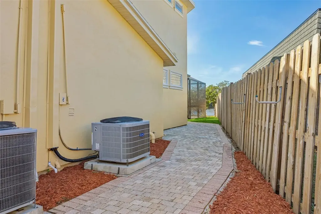 11606 Lipsey Road Tampa FL 33618