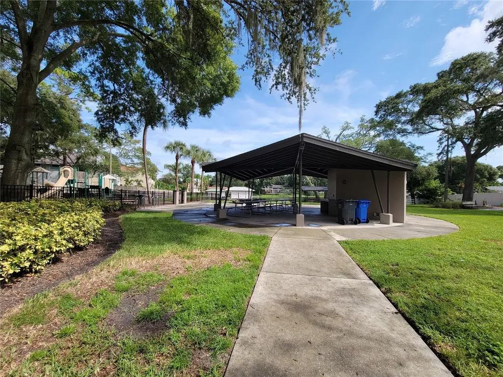 11606 Lipsey Road Tampa FL 33618
