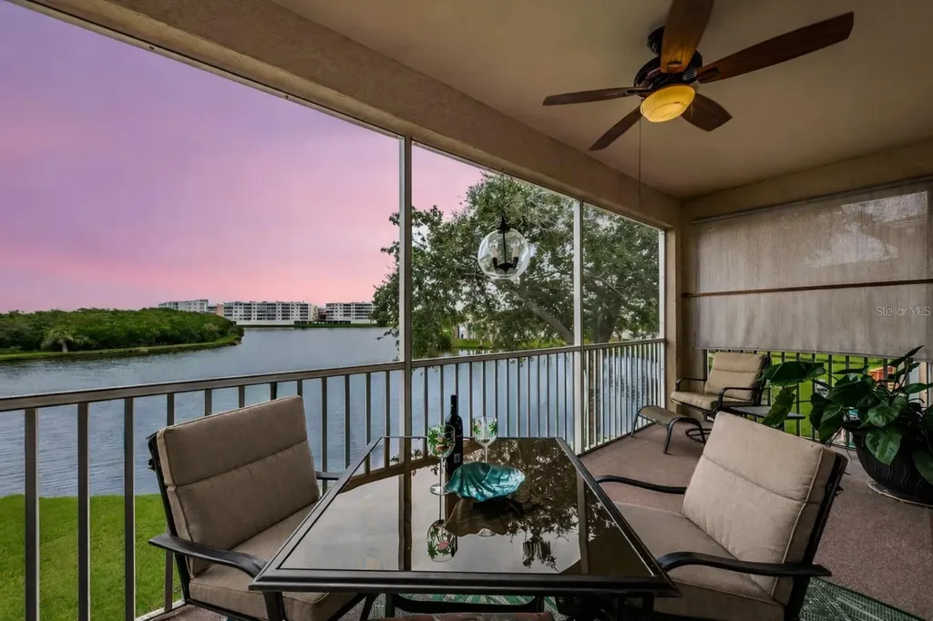 6363 99th Way N St Petersburg FL 33708