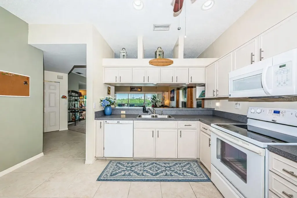 6363 99th Way N St Petersburg FL 33708