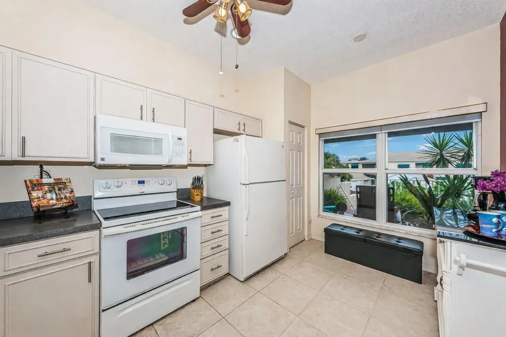 6363 99th Way N St Petersburg FL 33708