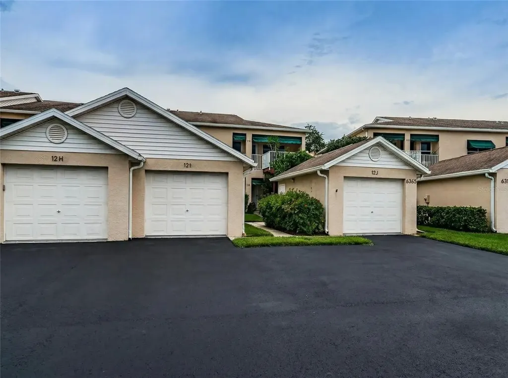 6363 99th Way N St Petersburg FL 33708