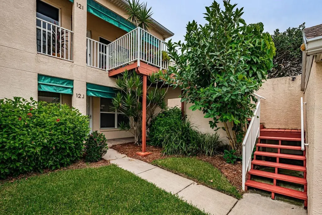 6363 99th Way N St Petersburg FL 33708