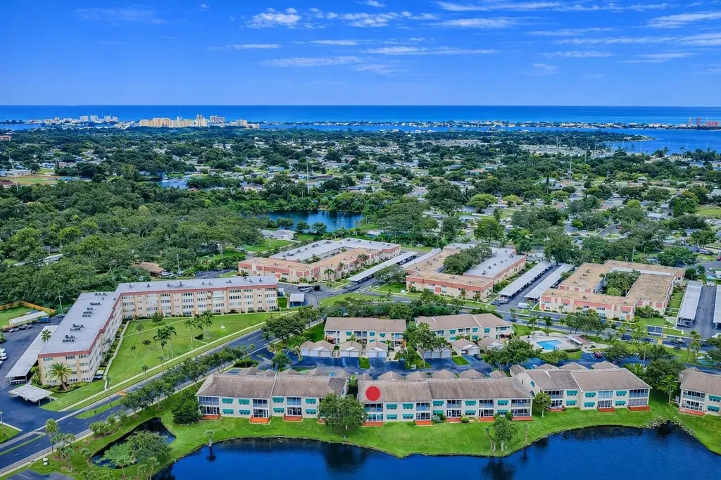 6363 99th Way N St Petersburg FL 33708