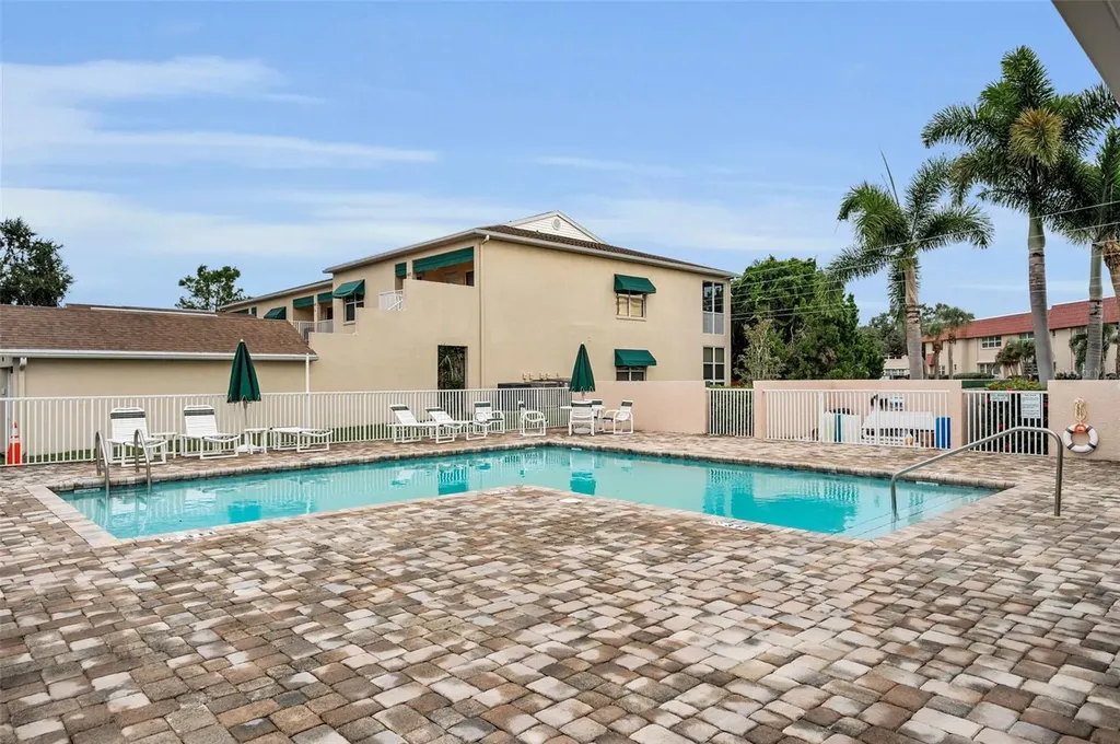 6363 99th Way N St Petersburg FL 33708