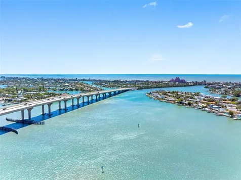 6363 99th Way N St Petersburg FL 33708