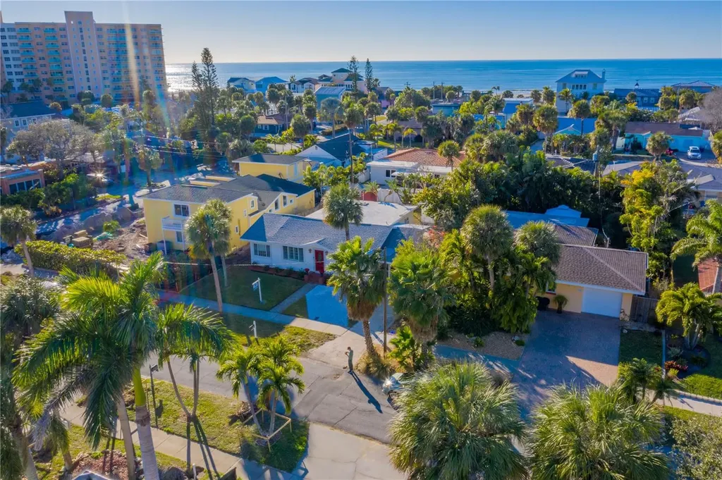 944 Bruce Avenue Clearwater Beach FL 33767