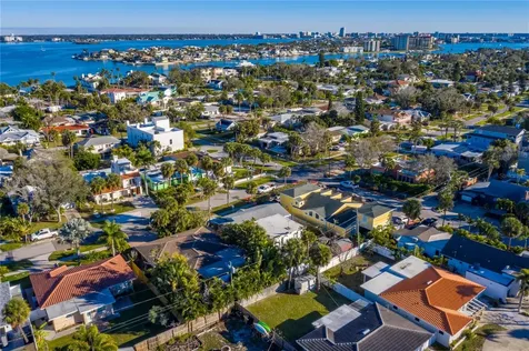 944 Bruce Avenue Clearwater Beach FL 33767