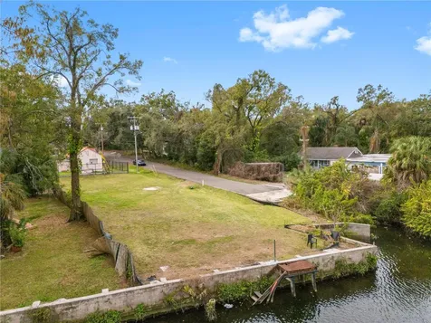7926 N Branch Avenue Tampa FL 33604