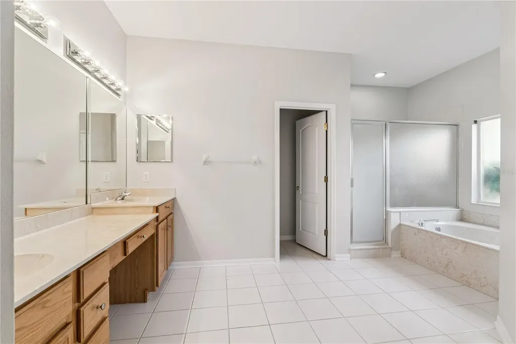 10125 Foxhurst Court Orlando FL 32836