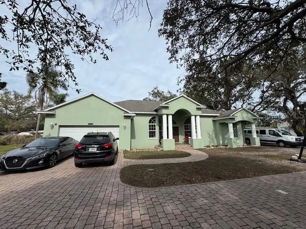 12140 Murray Avenue Largo FL 33778