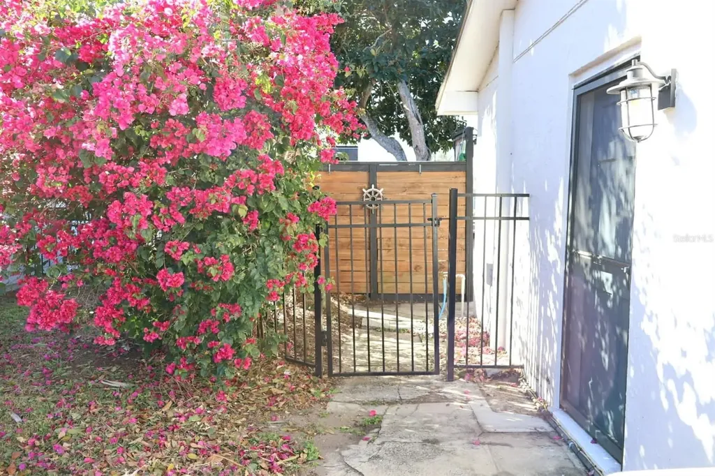 26625 Bimini Drive Tavares FL 32778