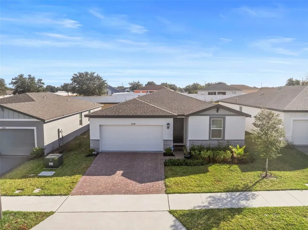 2409 White Tail Street Davenport FL 33837
