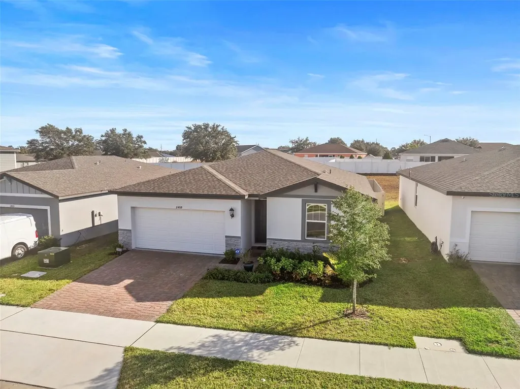 2409 White Tail Street Davenport FL 33837