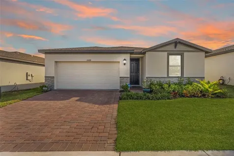 2409 White Tail Street Davenport FL 33837