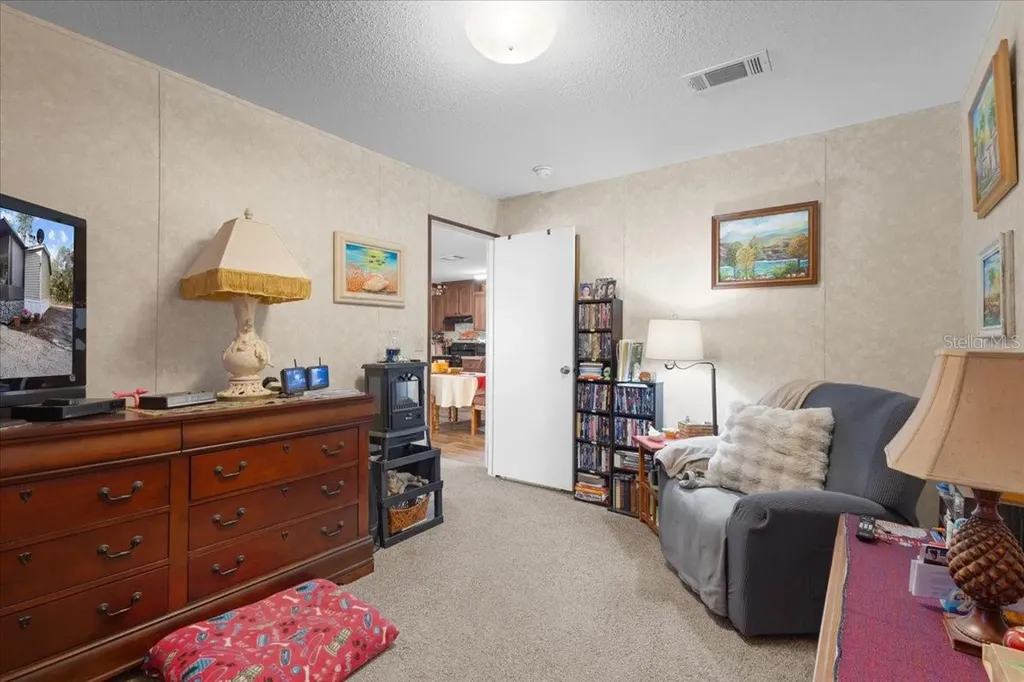 5829 NW 11th Avenue Bell FL 32619