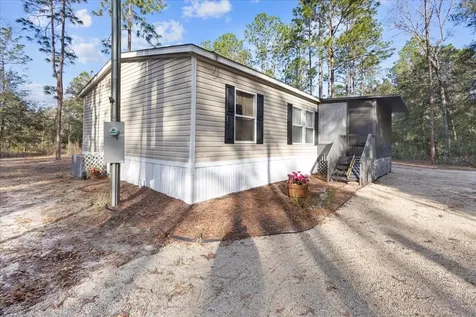 5829 NW 11th Avenue Bell FL 32619