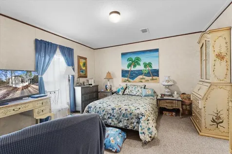 5829 NW 11th Avenue Bell FL 32619