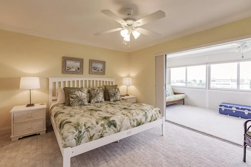 1125 W Peppertree Drive Sarasota FL 34242