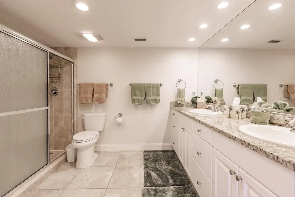 1125 W Peppertree Drive Sarasota FL 34242