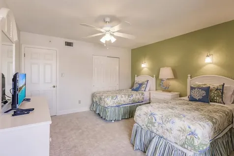 1125 W Peppertree Drive Sarasota FL 34242